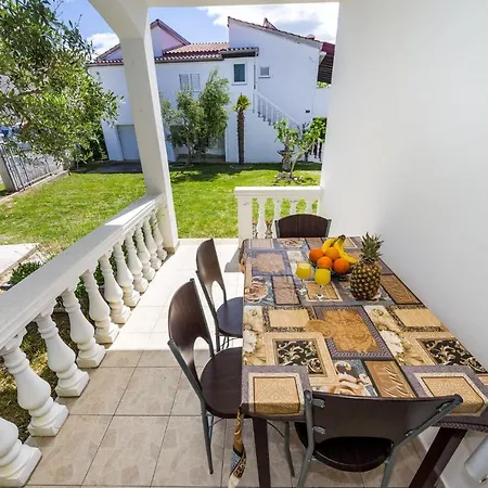 With Parking Space Nin, Zadar - 5857 Apartamento