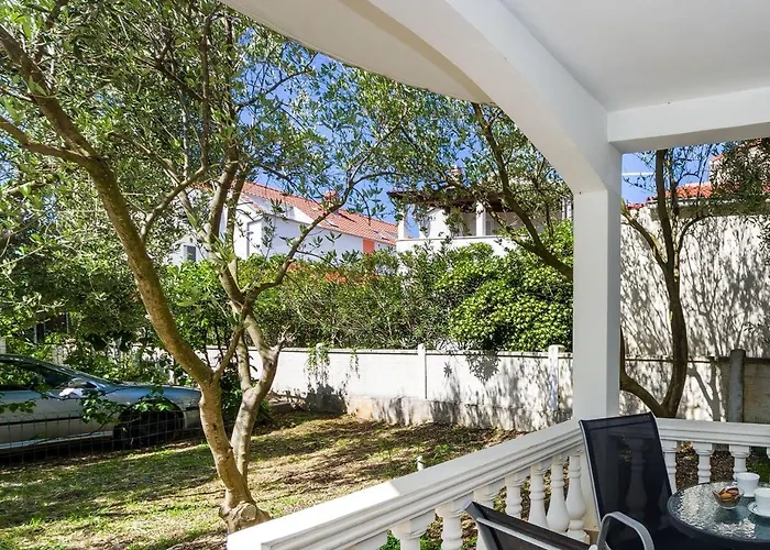 Apartment Apartments With Parking Space Nin, Zadar - 5857