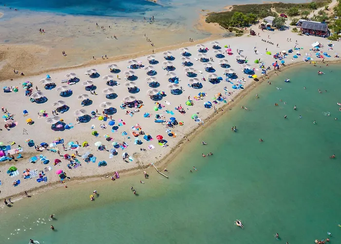 With Parking Space Nin, Zadar - 5857 דירה